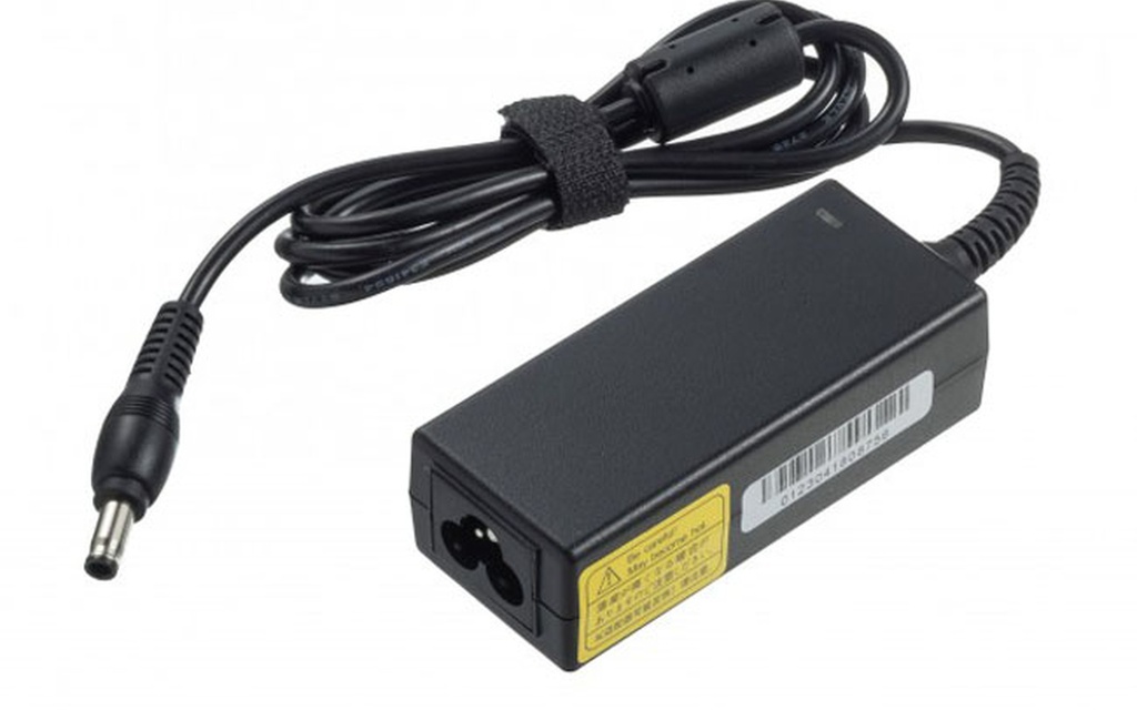 Cargador para Laptop SAMSUNG 19V 2.1A 3.0*1.1mm 40W